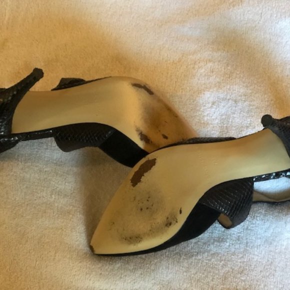 Women's Shoes - Picture 2 of 2